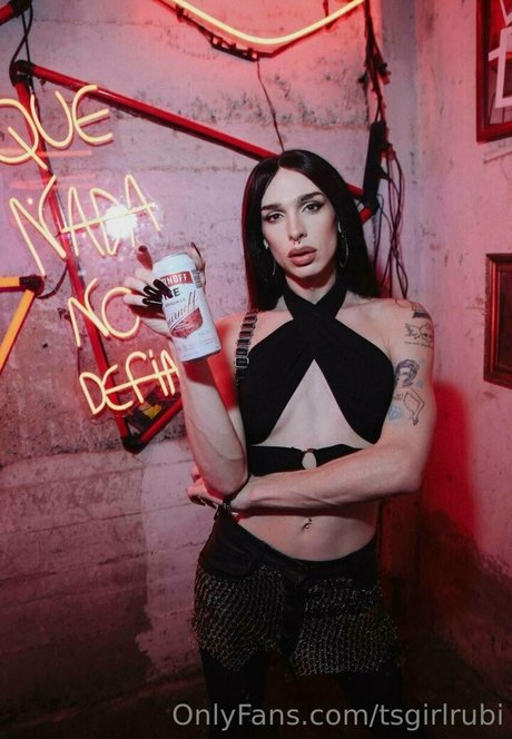 tsgirlrubi ポルノスター 裸 ギャラリー