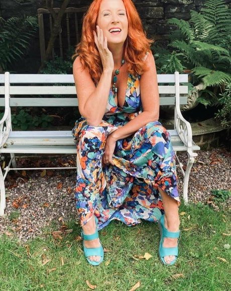 18歳以下の無料OnlyFans ポルノグラフィック 画像