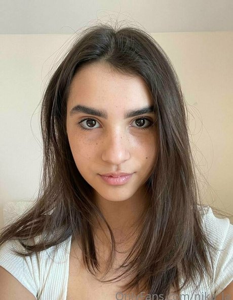 nika la ホット女優 写真