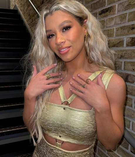 BBW パウグ オンリーファンズ 無料エロ 写真