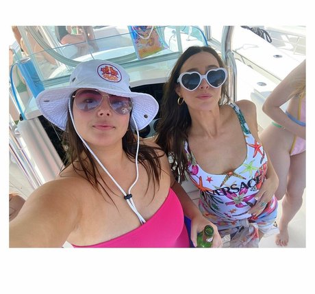 Elle Fanning ポルノスター 素敵 写真