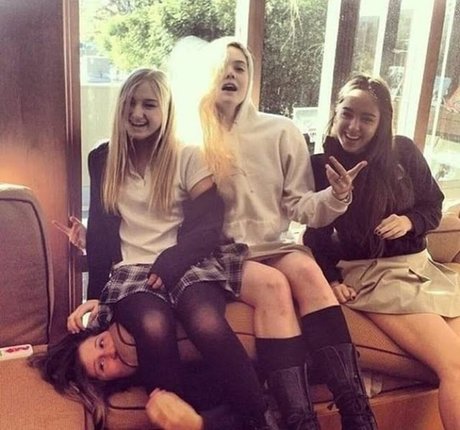 Elle Fanning ヌードスター 写真