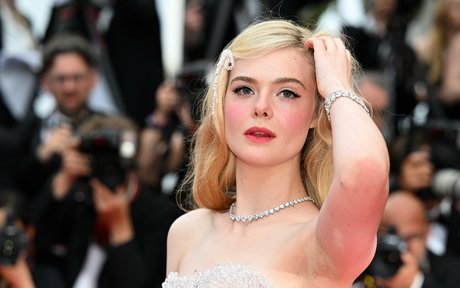 Elle Fanning 高品質のポルノスター アーカイブ