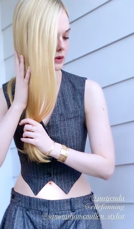 Elle Fanning ポルノスター 美しい 写真