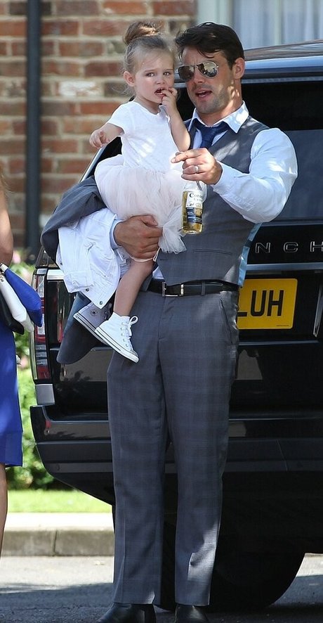 50歳以上のオンリーファンズ ホットヌード 写真