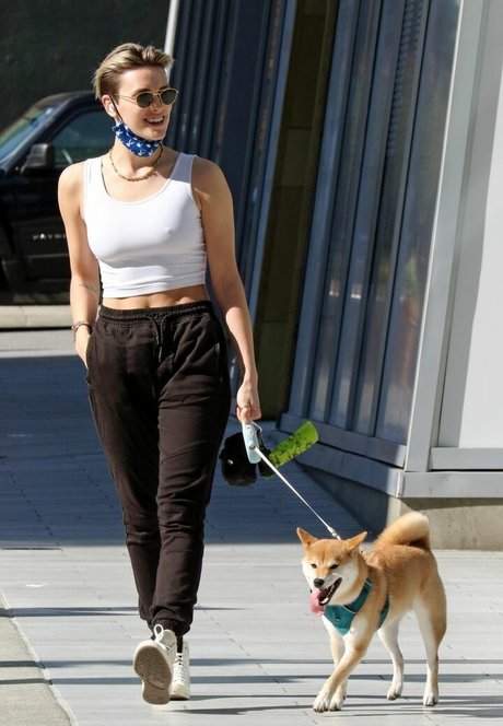 ティーンランジェリーOnlyFans 無料エロ ギャラリー