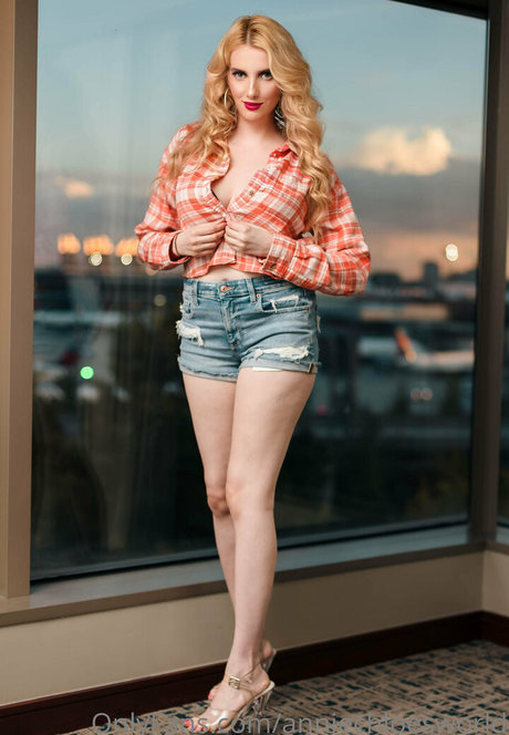 小柄な黒檀のオンリーファンズ xxx ギャラリー