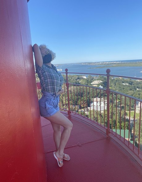 黒檀の猫オンリーファンズ エロ 写真