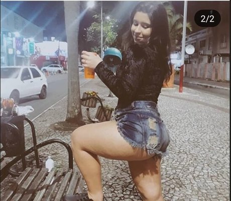 Bruna Junckes スター ヌード 画像