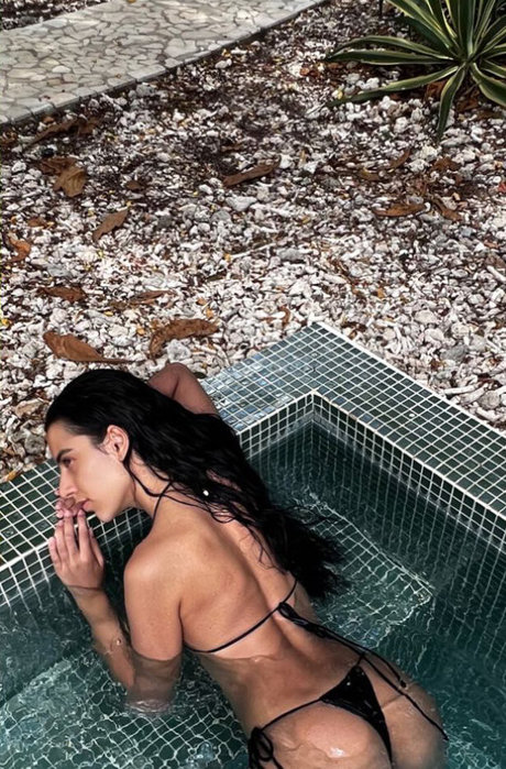 Marina Sena トップモデル 写真