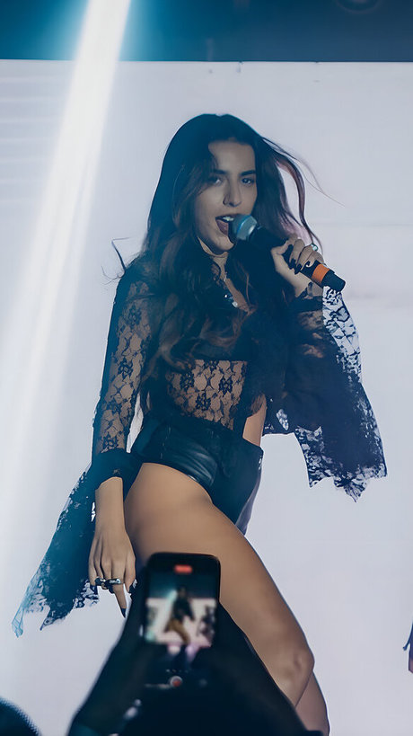 Marina Sena エロティックモデル 写真