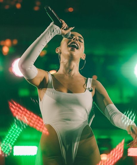 Marina Sena かわいいスター 写真