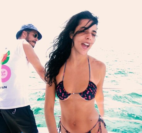 プリティオンリーファンズ セクシー裸 画像