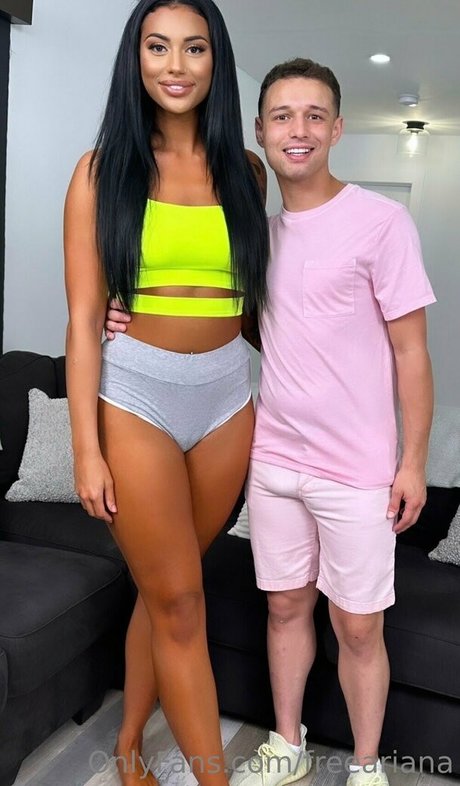 freeariana xxxポルノスター 写真