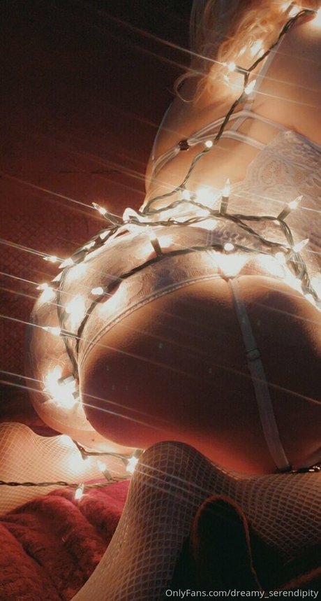 大学生のオンリーファンズ セクシーヌード 写真