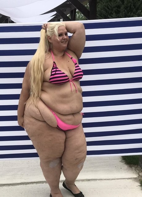 barbiessbbw ヌードモデル 写真