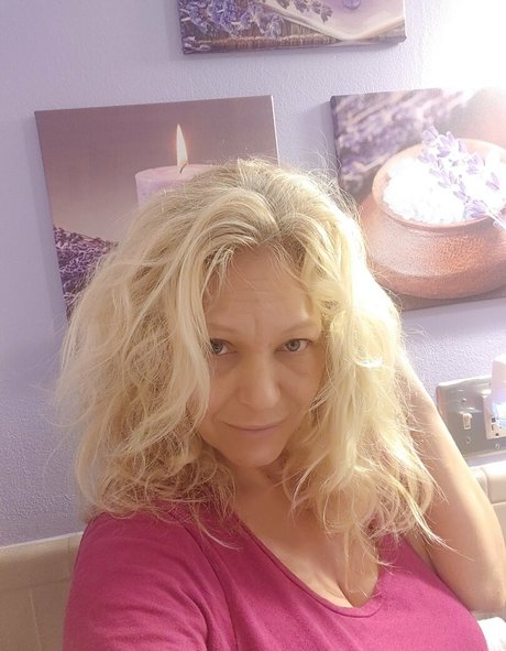 ビデオ通話 オンリーファンズ セックス ギャラリー