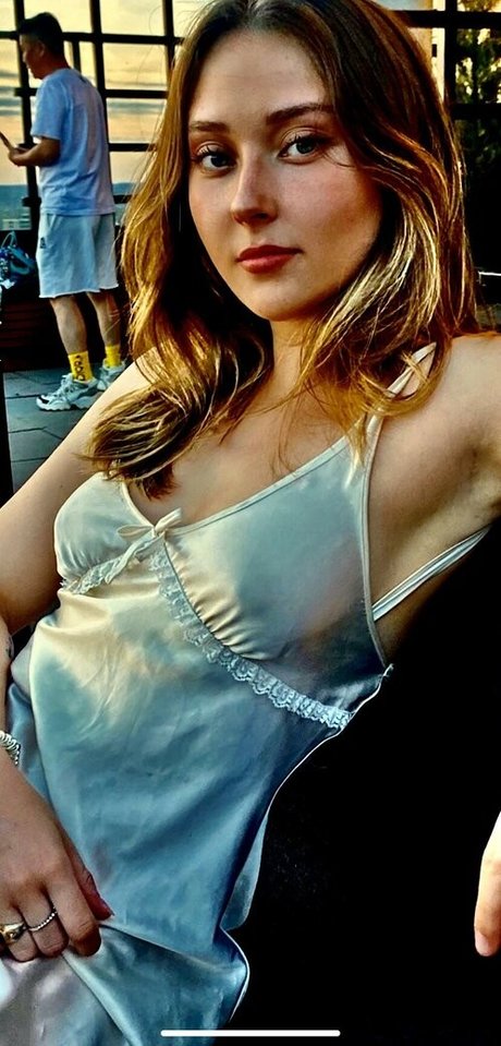 Lilly Breton ヌードのポルノスター 写真