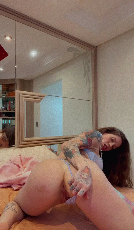 黒いお尻のオンリーファンズ ホット 写真