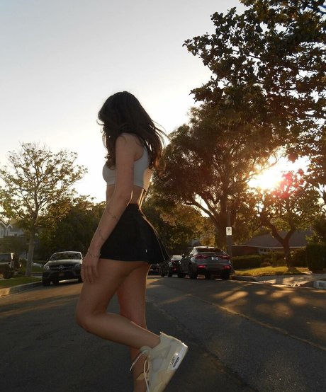 Nadia Amine ヌードモデル 写真