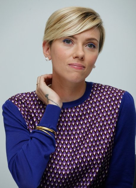 巨乳の黒人女性オンリーファンズ 美しいヌード 画像