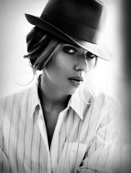 Scarlett Johansson ポルノスター ヌード 写真