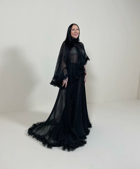 アジア人 ノーPPV オンリーファンズ 美しい 写真