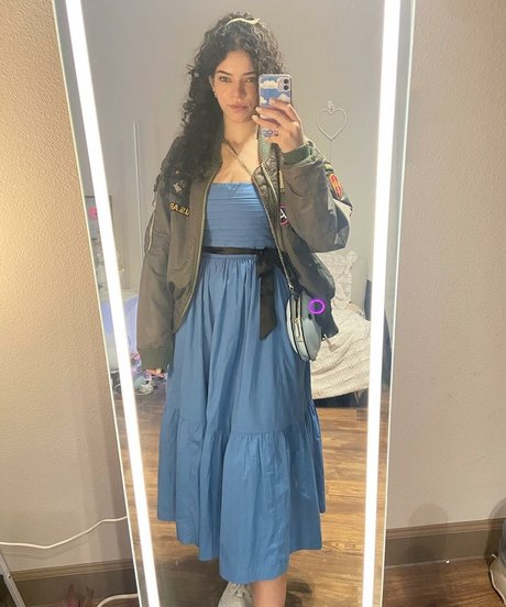 年配の熟女オンリーファンズ 無料裸 写真