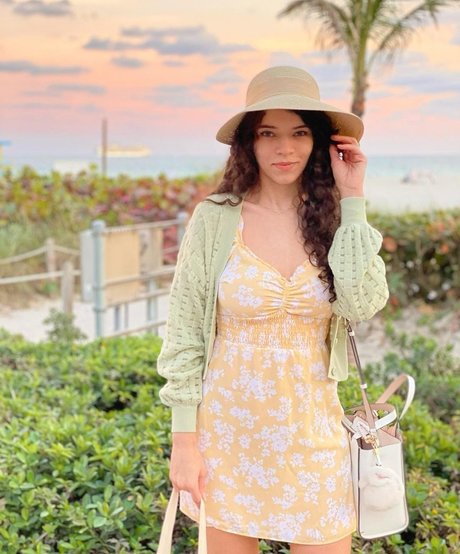 Brittany Venti 独占女優 画像