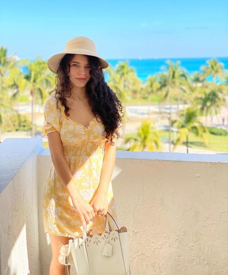 Brittany Venti セックスモデル 写真