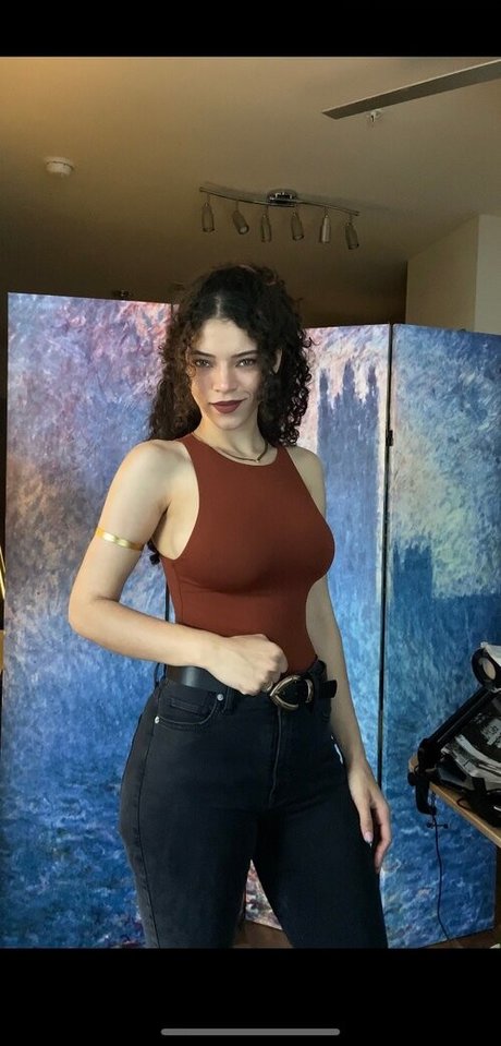 Brittany Venti ポルノスター 裸 写真