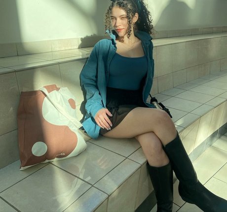 Brittany Venti ポルノスター ホット アーカイブ