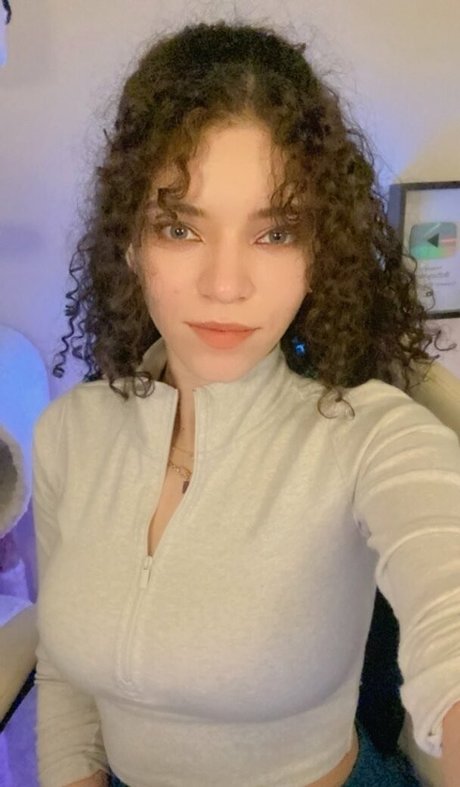 ぽっちゃり 主観視点 OnlyFans 無料セクシー 写真