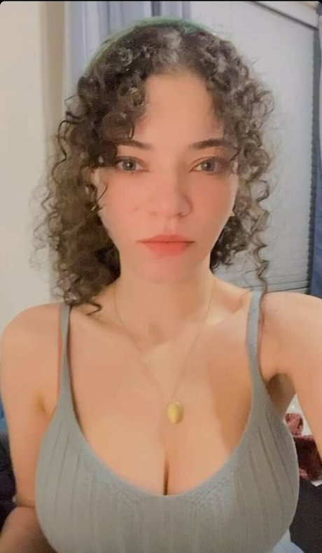 Brittany Venti ポルノスター セックス 画像