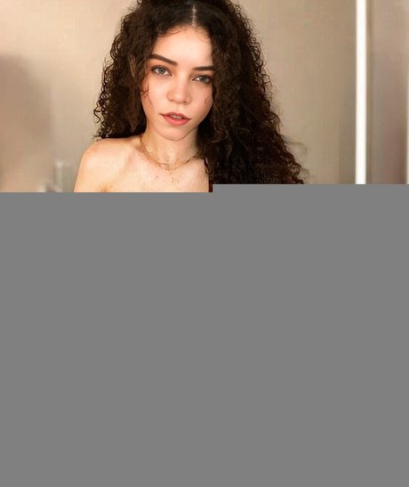 Brittany Venti セクシーなポルノスター 写真