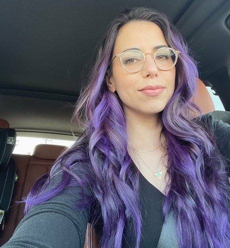 Laura Bailey ホットなモデル 写真