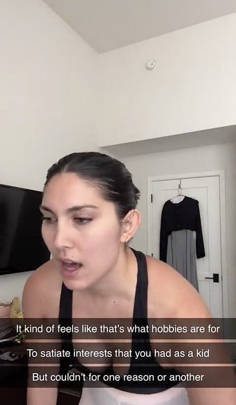 アジア人 ノーPPV オンリーファンズ 裸 ギャラリー