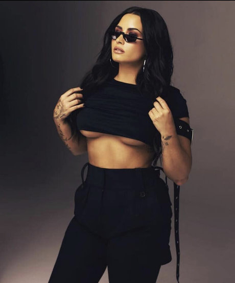 ポニーテールオンリーファンズ 無料ポルノ 写真