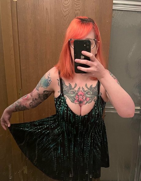 おばあちゃんの熟女OnlyFans ホットヌード 写真