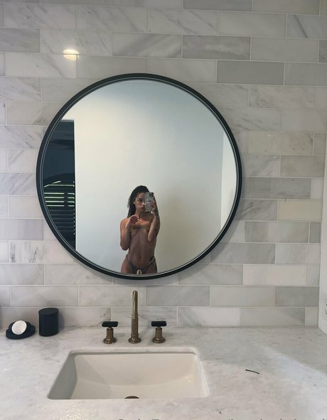 ゲイビデオ OnlyFans 美しいポルノ 写真