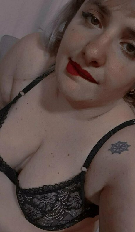 ぽっちゃり 主観視点 OnlyFans セクシー裸 ギャラリー