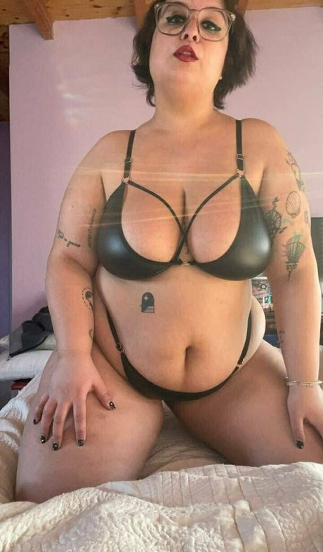 ブッシュ・オンリーファンズ ポルノ ギャラリー