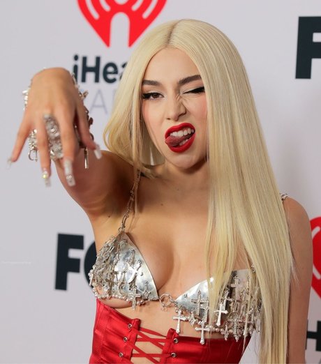 Ava Max トップポルノスター 画像