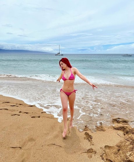 Ava Max 最高のポルノスター 写真