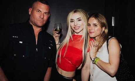 赤毛の熟女オンリーファンズ アダルト無料 画像