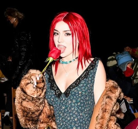 Ava Max アートスター アーカイブ