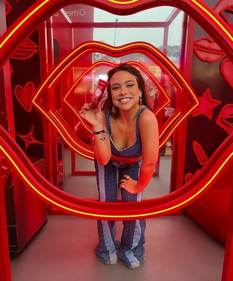 黒人ママオンリーファンズ 美しい 画像