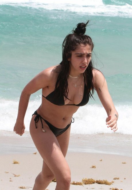 Lourdes Leon ホットなモデル 写真