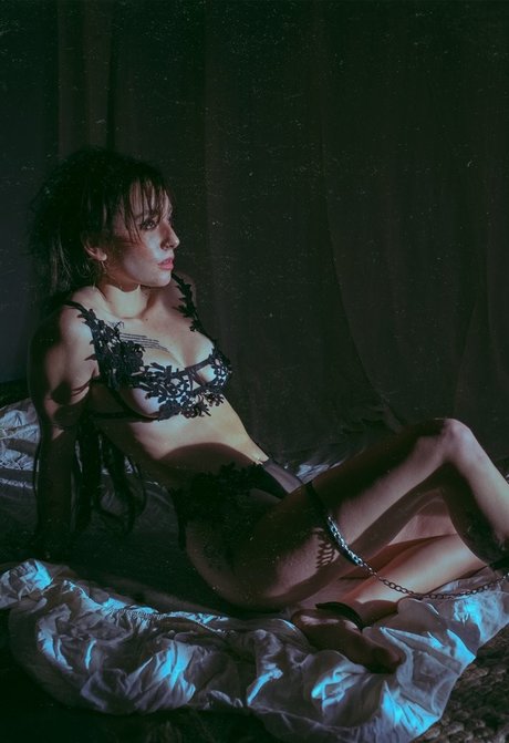 Eliza Grace セクシーなポルノスター 画像