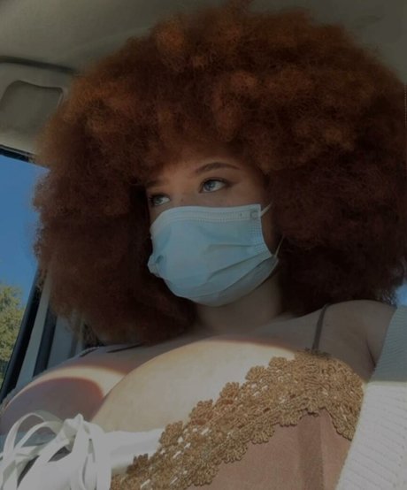 Nikkie Ginger アート女優 写真